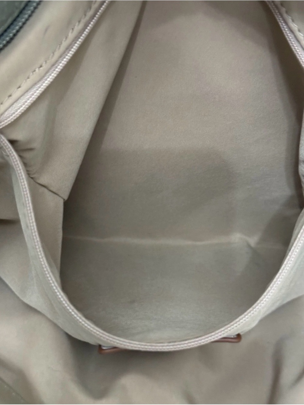 Nine West Shoulder Bag Faux Leather Gray EUC Tassel Hang Charm Croc Embossed - Picture 15 of 16